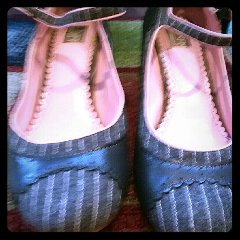 Womens casual shoes